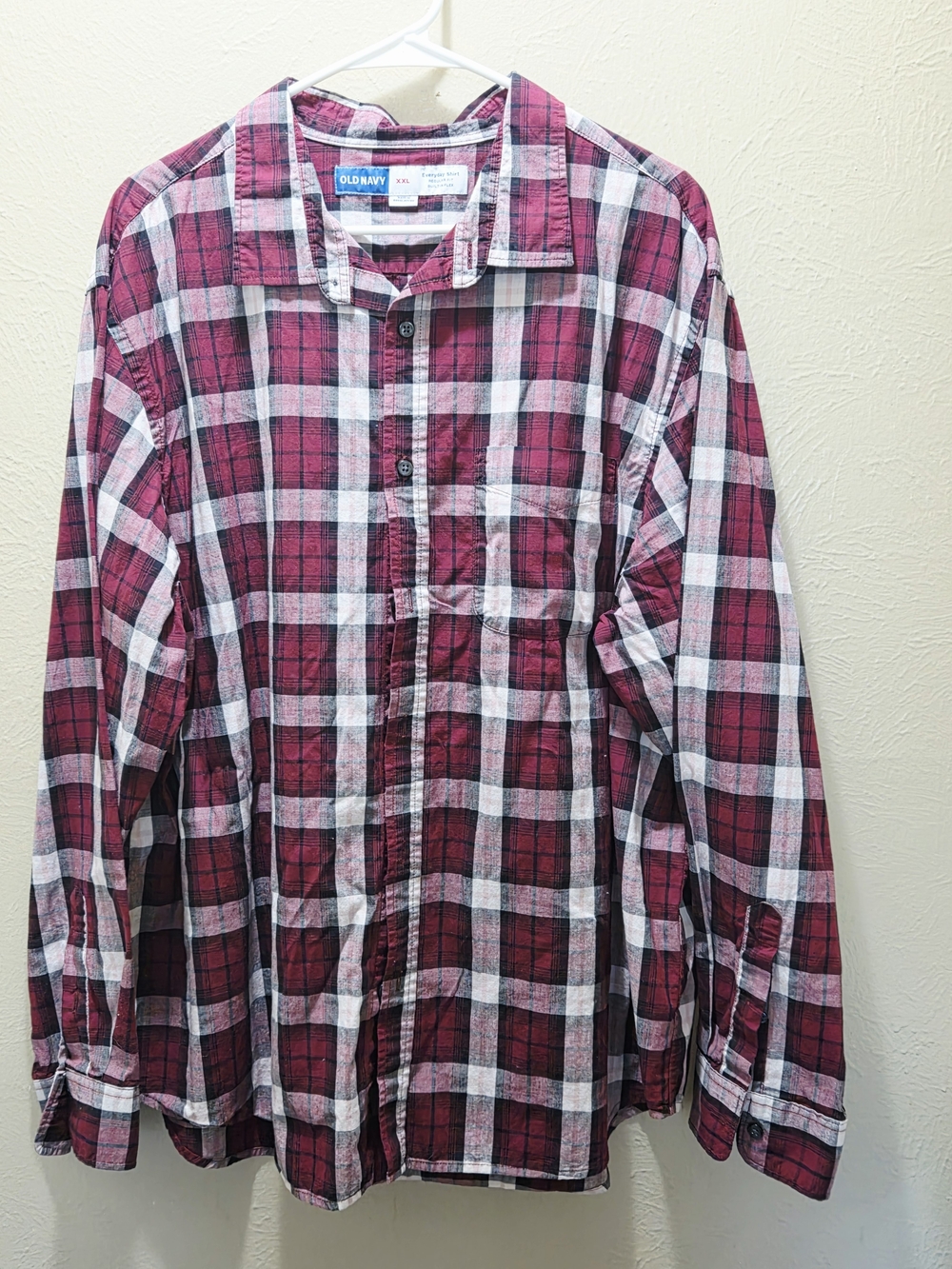 Old Navy Everyday Shirt Mens XXL Burgundy Plaid Long Sleeve Regular Fit Stretch